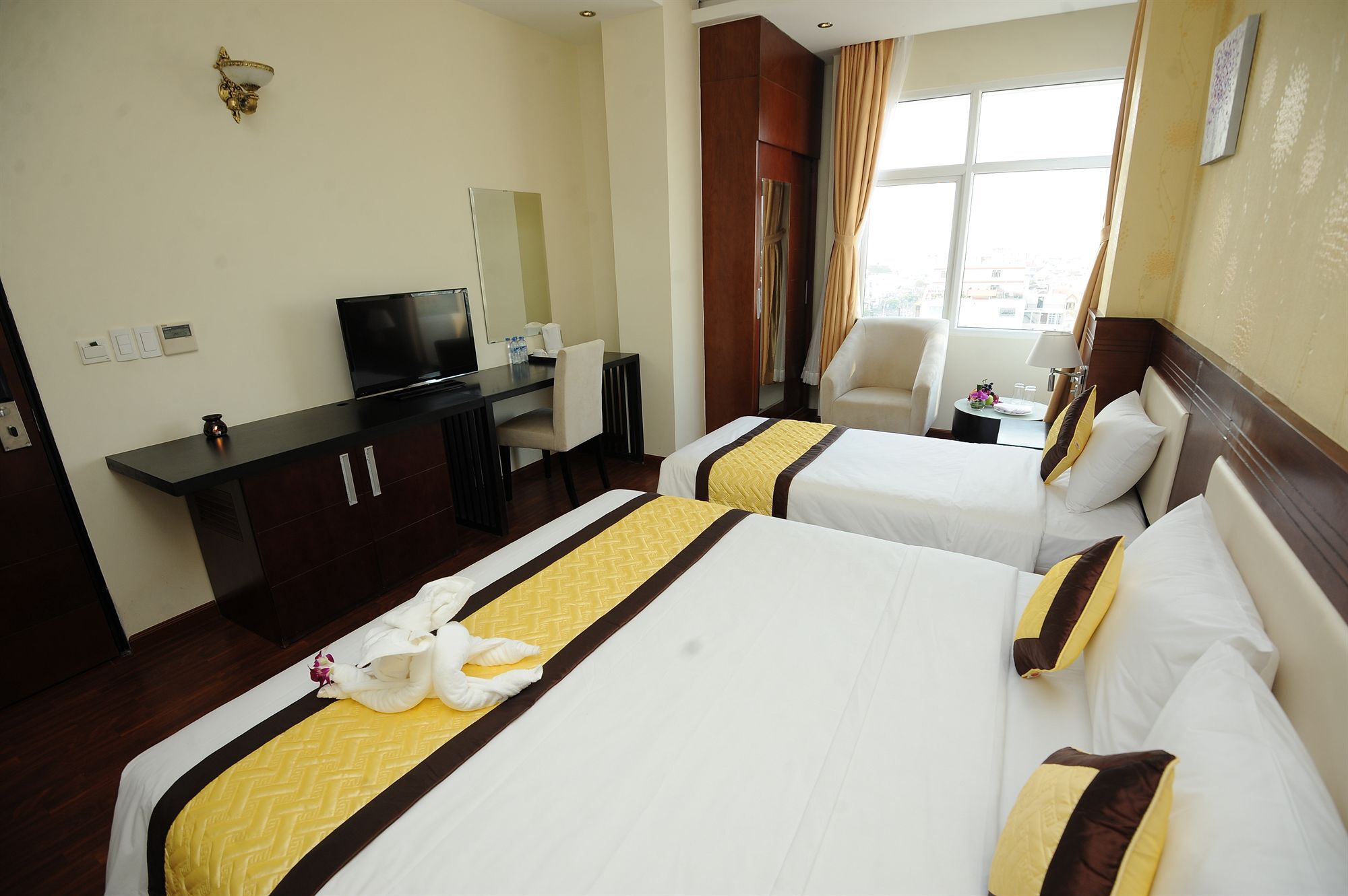 Khách sạn Happy Life 3*